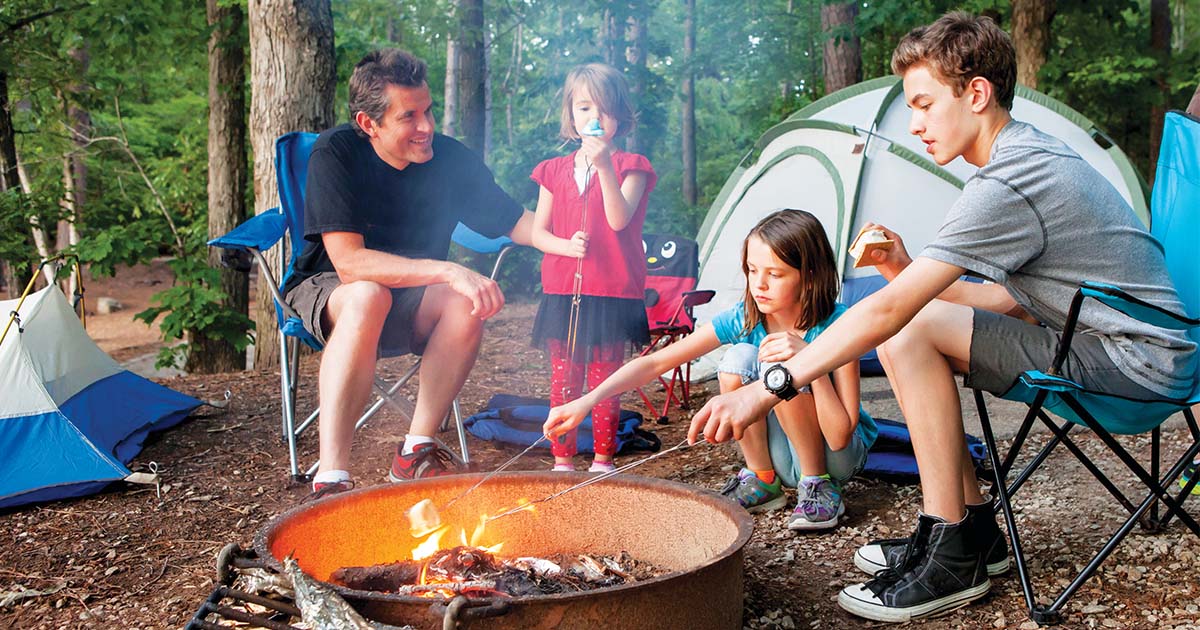 Enjoy a Wellbeing Winter Tradition With Family and Friends Around a Fire Pit