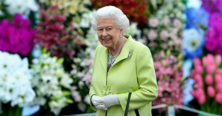 Council Renames Rose Garden in Honour of Queen Elizabeth II