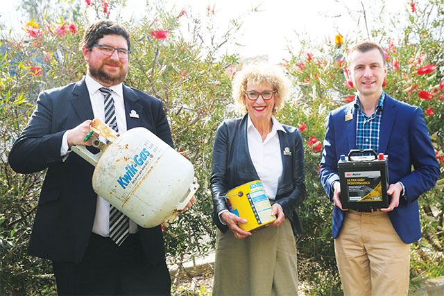 Mayor Gangemi, Coucnillors Boneham and Cox--