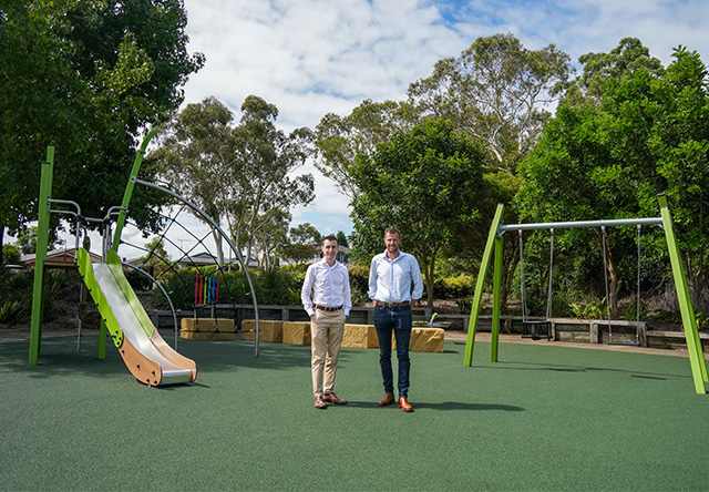 Mayor Gangemi pictured with Clr Blue at Alice Robinson Reserve1